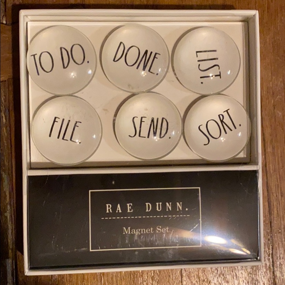 Rae Dun Magnet set